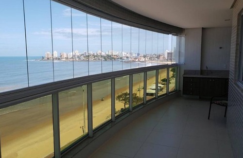 Praia do Morro Apartment | Elegant Beira Mar Suite with Oceanfront Views & Pet-Friendly