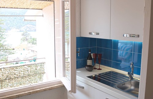 Giglio Campese Apartment | Sea View Retreat at Villa Manzoni with Pool & Breakfast