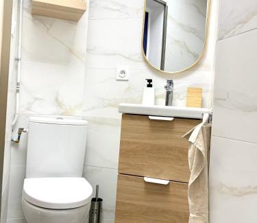 Gambetta Apartment | Cozy Appartement Near Train Station & Historic Center