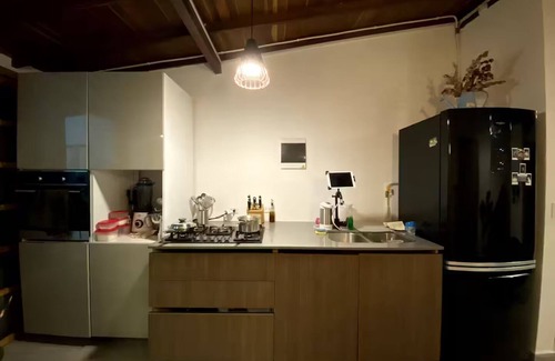 Robledo Apartment | Apt close to Hosp Pablo Tobon Wifi 500 Mbps