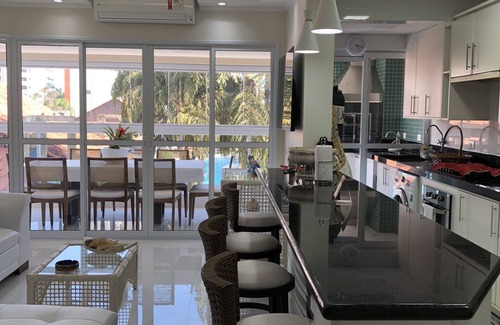 Riviera de Sao Lourenco Apartment | Beachside Haven: 10/10 Rated Stay with Oceanfront Amenities