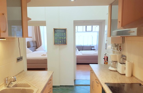 Wilmersdorf Apartment | Modern Apt "Gasteiner" with Office Desk & Breakfast Included