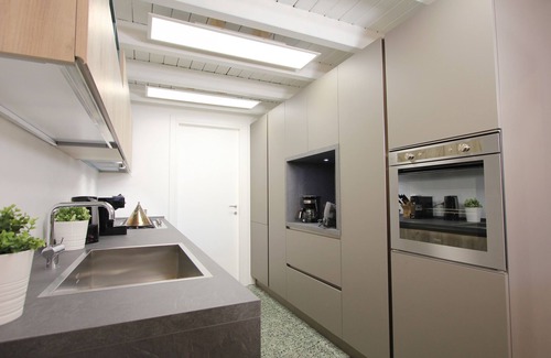 Molina Apartment | Elegant Apt. Giudecca Gallery with Terrace & Breakfast