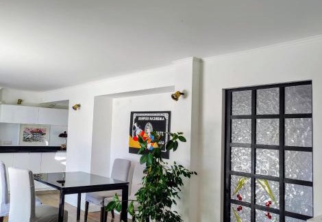 Zona LIII Tomba di Nerone Apartment | Pet-Friendly Getaway at Apt_glam_Rome with Breakfast Included