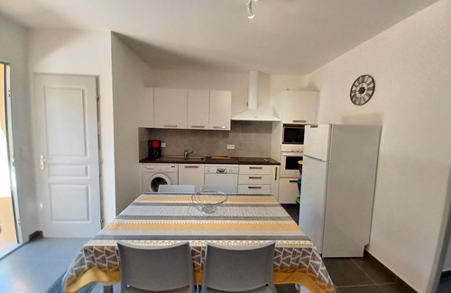 Galeria Apartment | Ideal Retreat with Pool, WiFi & Steps to Beach Access