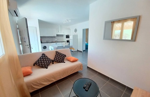 Galeria Apartment | Ideal Retreat with Pool, WiFi & Steps to Beach Access