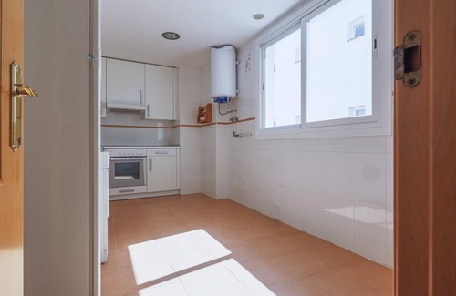La Algaba Apartment | Bright 2-Bedroom Apartment in La Algaba for Families