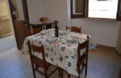 Torre dell'Orso Apartment | Cozy Apartment Steps from the Beach - Child Friendly Stay