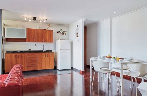 Castropol Apartment | Trendy Apartment in Medellin's El Poblado with Spa & Pool