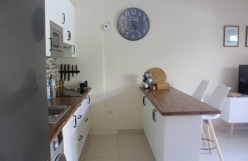 Playa de la Calera Apartment | Beachfront Apt in Playa María with Ocean Views & A/C