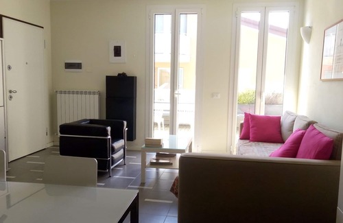 Lerici Apartment | Inviting Apartment with Pool and Ocean Views - Book Now!