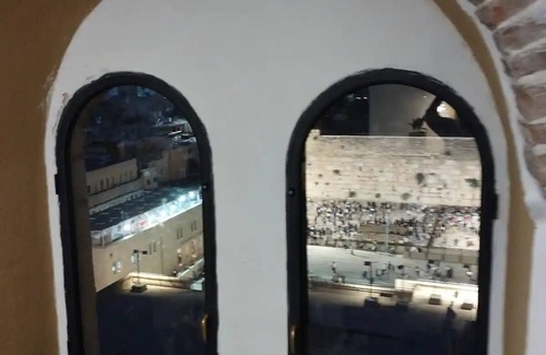 Old City Apartment | Cozy Apartment with Western Wall Views in Historic Old City