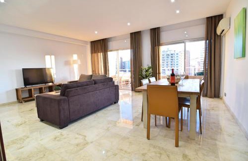 Campos Eliseos Apartment | Stylish 4-Star Apartment Reding - Ideal for Families