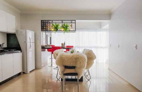 Piratuba Apartment | Modern Apartment Steps from Termas - Rated 9/10