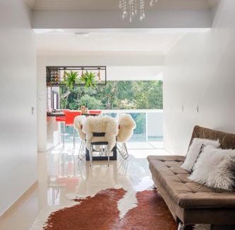 Piratuba Apartment | Modern Apartment Steps from Termas - Rated 9/10