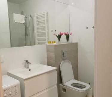 Kolobrzeg Apartment | Relax at APT Nadmorskie - Feniks with Oceanfront Views