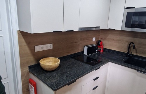 Vale de Carro Apartment | Perfect Apt Steps from Falesia Beach with Pool & Spa