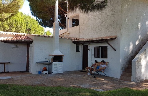 Vale de Carro Apartment | Perfect Apt Steps from Falesia Beach with Pool & Spa