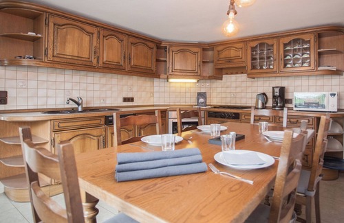 Neuastenberg Apartment | Discover Neuasten: Pet Friendly Apt with Spa & Breakfast