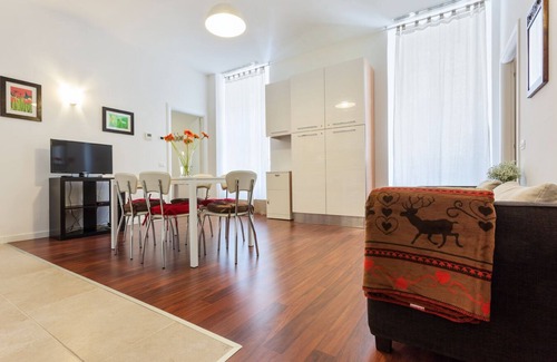 Vatican Apartment | Prime Apt Next to Vatican: Top-Rated Stay with Amenities
