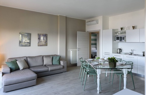 Stresa Apartment | Charming Apartment with Balcony and Lake View in Stresa