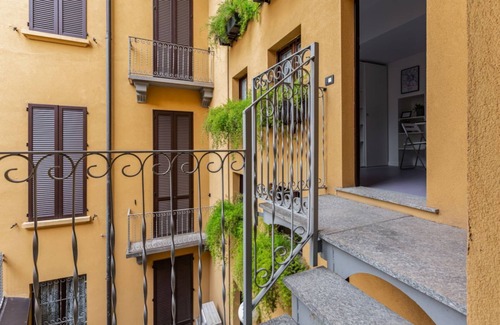 Magenta Apartment | Cozy Apartment with Inner Courtyard Views & Great Amenities