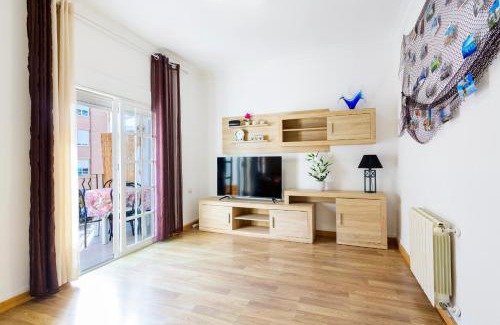 El Grao de Castellon Apartment | Convenient Apartment for 6 Near El Grao de Castellón