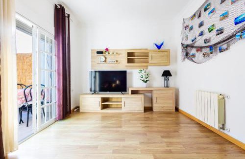 El Grao de Castellon Apartment | Convenient Apartment for 6 Near El Grao de Castellón