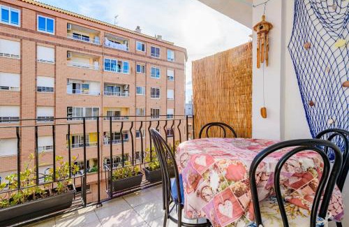 El Grao de Castellon Apartment | Convenient Apartment for 6 Near El Grao de Castellón