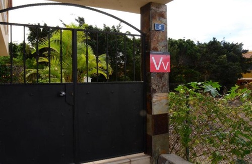 Valle Gran Rey Apartment | Unmatched Comfort at Apt. Passiflora 1B - Rated 10/10