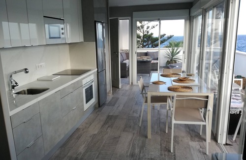 Arico Apartment | Ocean View Apartment at Las Eras Beach - Rated 10/10