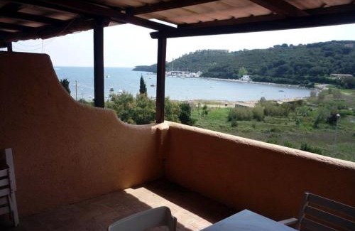 Mola House | Oceanfront Apt. Portolano with Pet-Friendly Amenities