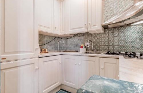 Rome City Centre Apartment | Discover APT ROME - Pietra: 4-Star Spa Retreat Rated 9.7