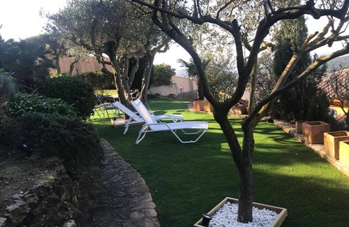 Begur Apartment | Pet-Friendly Apt. Singer in Begur with Spa & Breakfast