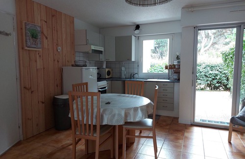 Saint-Philibert Apartment | Relaxing Apt St-Philibert La Trinité, Steps from the Beach