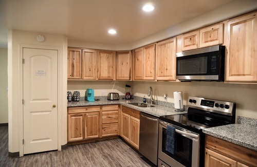 Tucson House | Perfect 2BR/2BA Home with Patio Near Airport, Rated 10/10