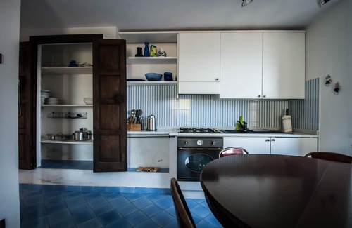Manarola Apartment | Indulge in Comfort at Apt. Terrazza Sofia by Arbaspàa
