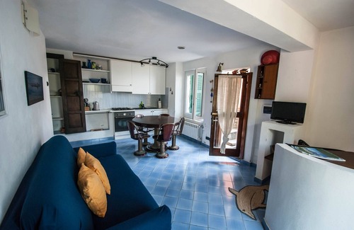 Manarola Apartment | Indulge in Comfort at Apt. Terrazza Sofia by Arbaspàa