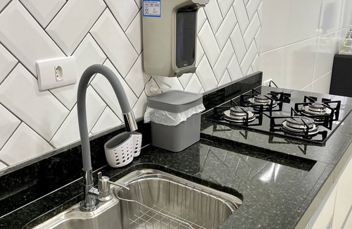 Jardim Las Palmas Apartment | Top-Rated Apt Tombo with Gourmet Balcony & Pool Access