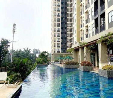 Bekasi Apartment | Relaxing 2-BR Apt Transpark Cibubur with Wi-Fi & Pool