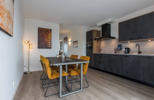 Sint-Annaland Apartment | Elegant Vista Maris Apartment with Spa and Kitchen Amenities