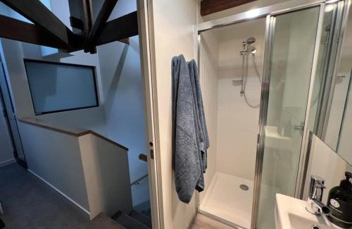 Devonport Apartment | Cozy Apt with Aircon & Loft Bedroom in Prime Location