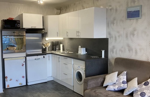 Le Touquet-Paris-Plage Apartment | Cozy Apartment with Balcony and Ocean View for 4 Guests