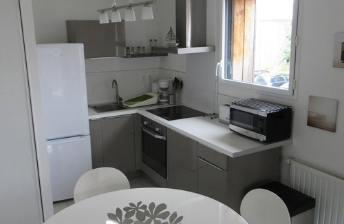 Saint-Marc-sur-Mer Apartment | Serene Retreat with Ocean View, Just Minutes from the Beach