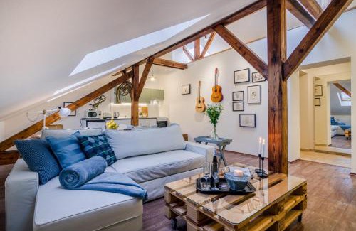 Liben Apartment | Bright Garden Apartment in Prague - Pet & Child Friendly