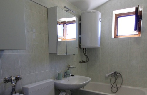Kozino House | Beachside Apt. ZITA with Pool and Ocean View Amenities