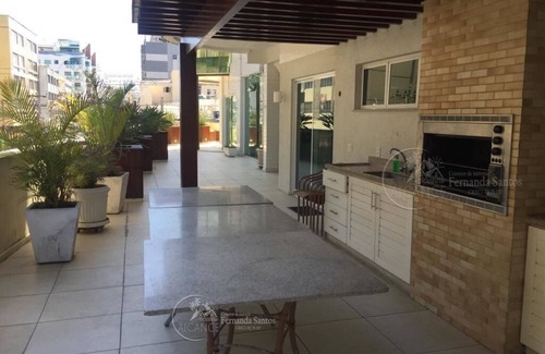 Centro Apartment | Cozy Retreat Just Steps from Praia do Forte Beach