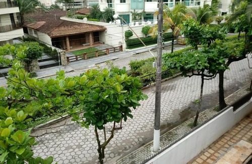 Jardim Centenario Apartment | Family-Friendly 3-Bedroom Oasis in Guarujá's Enseada