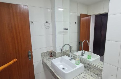 Praia do Morro Apartment | Family-Friendly 3-Bedroom Getaway in Guarapari