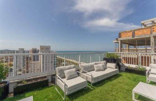 Itacolomi Apartment | Modern Apto Just 140m from Piçarras Beach with Pool